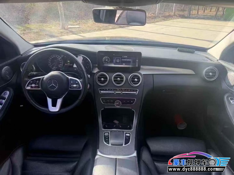 19年奔驰C轿车抵押车出售