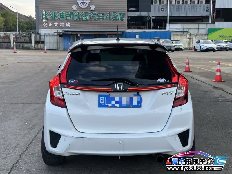 16年本田飞度轿车抵押车出售