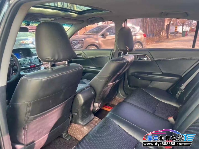 16年本田雅阁轿车抵押车出售