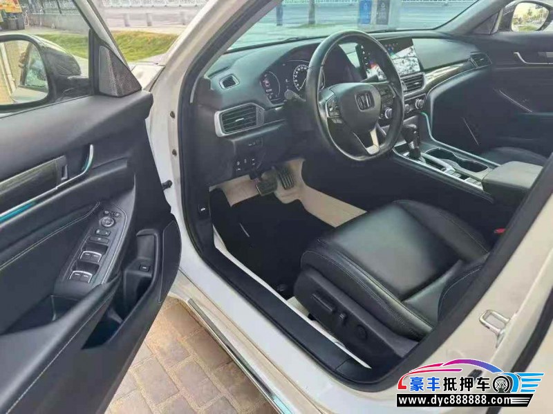 22年本田雅阁轿车抵押车出售