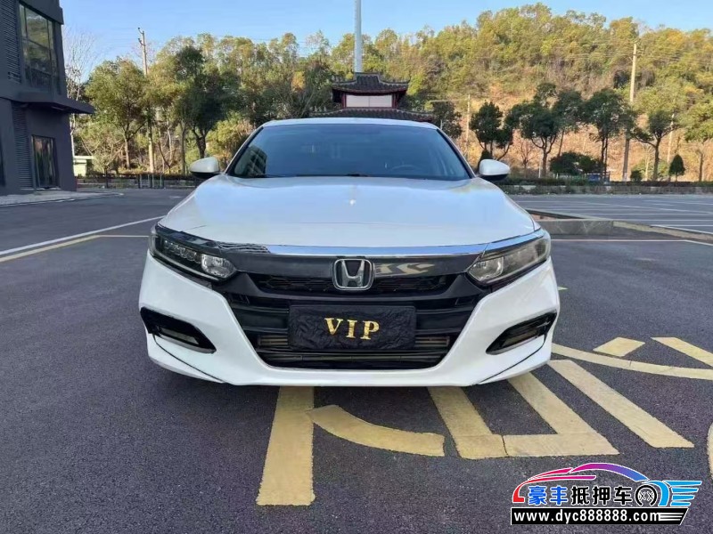 抵押车出售18年本田雅阁轿车