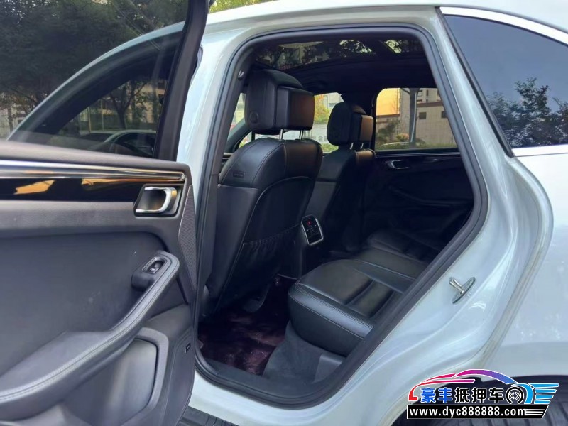 14年保时捷Macan迈凯轿车抵押车出售