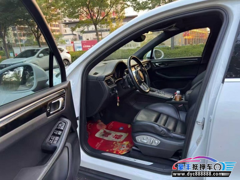 14年保时捷Macan迈凯轿车抵押车出售