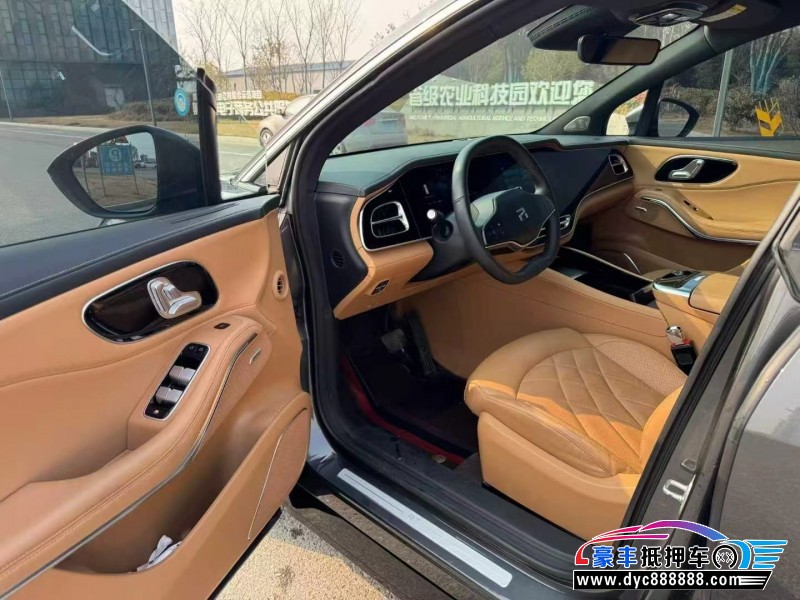 25年非凡R7轿车抵押车出售