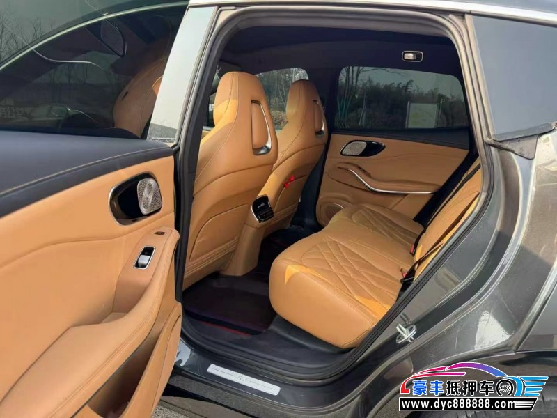 25年非凡R7轿车抵押车出售