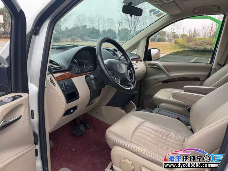 17年奔驰唯雅诺MPV抵押车出售