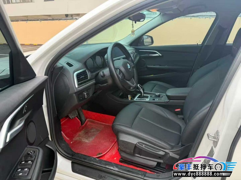 21年宝马1系轿车抵押车出售