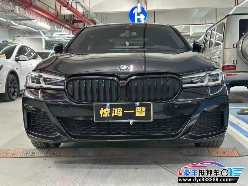 抵押车出售22年宝马5系轿车