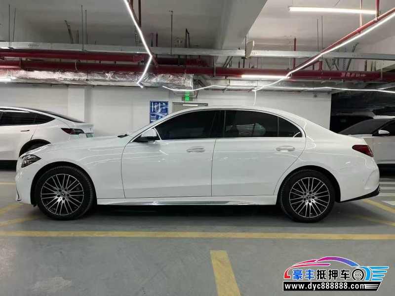 26年奔驰C轿车抵押车出售