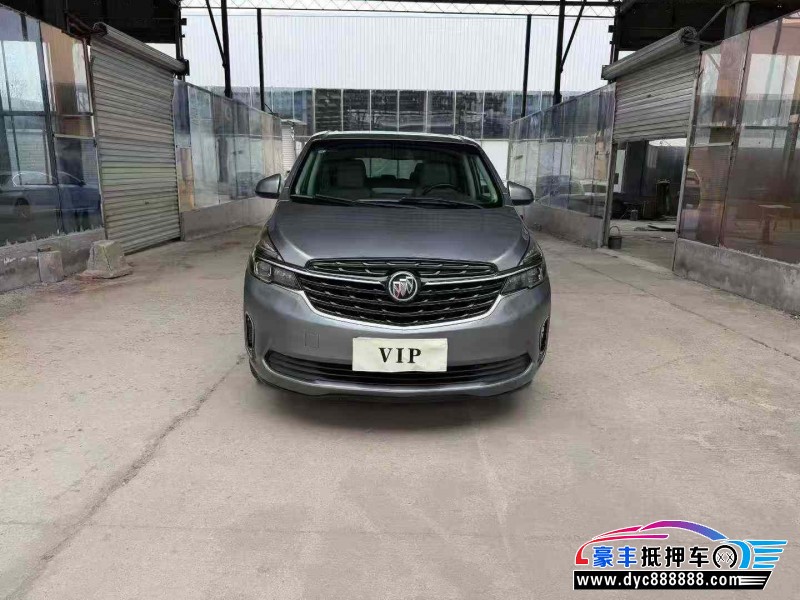 抵押车出售21年别克GL8轿车