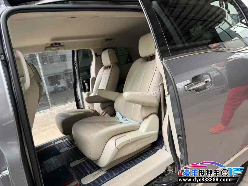 21年别克GL8轿车抵押车出售