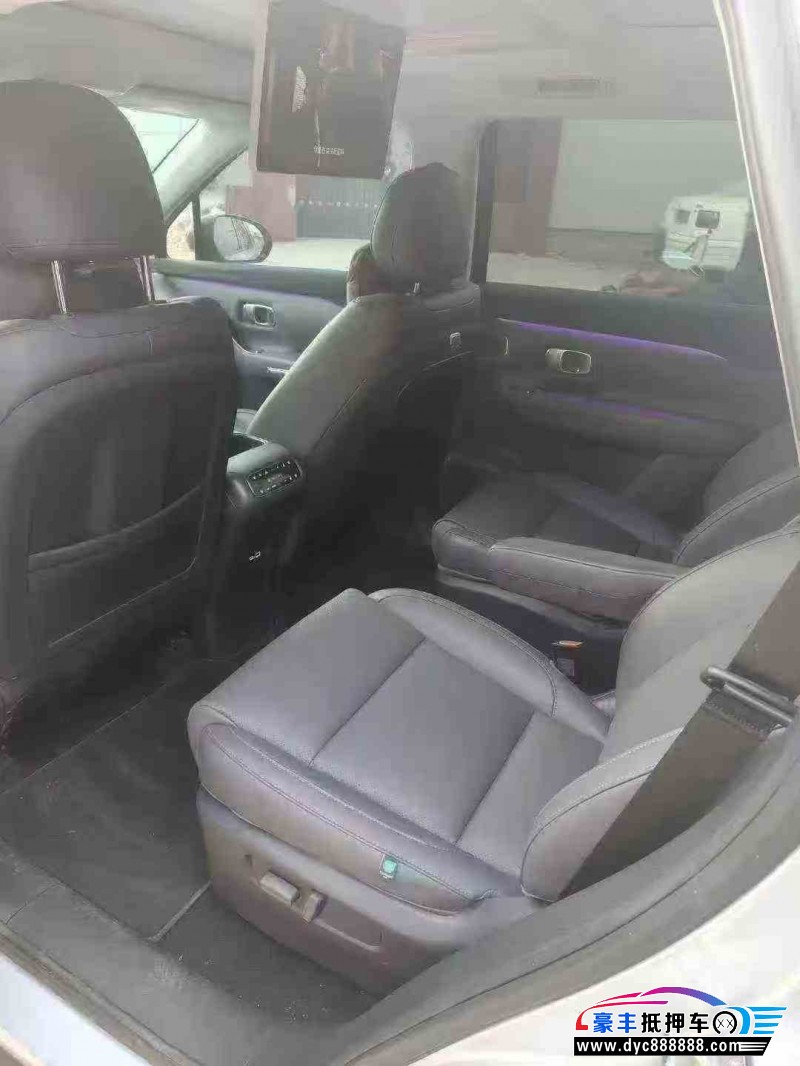 25年零跑C16轿车抵押车出售