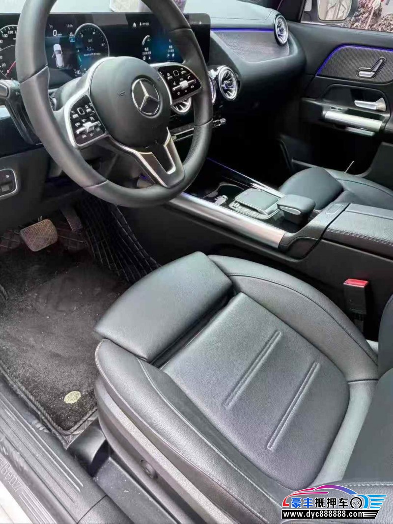 24年奔驰GLA轿车抵押车出售