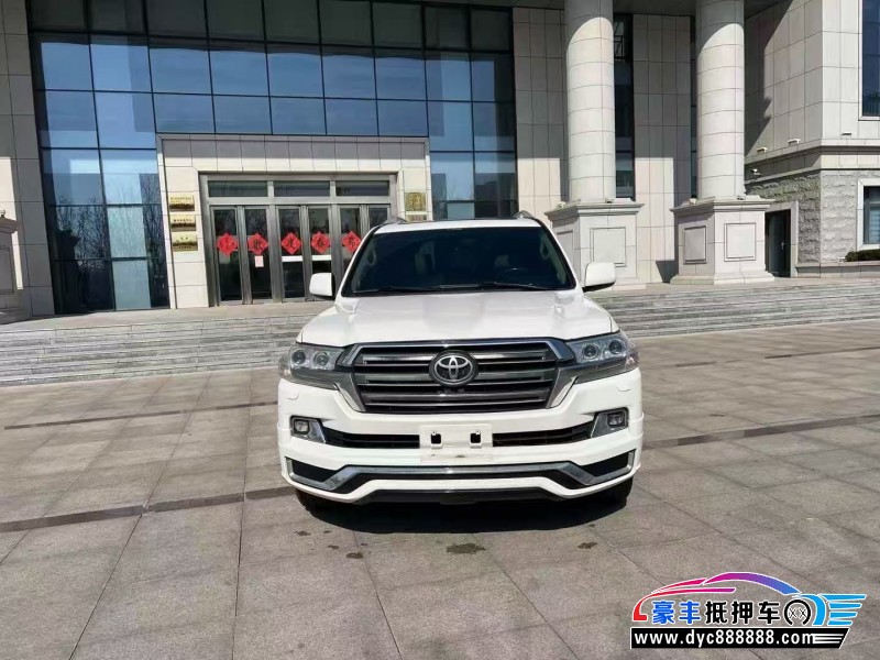 抵押车出售10年丰田兰德酷路泽（陆巡）轿车