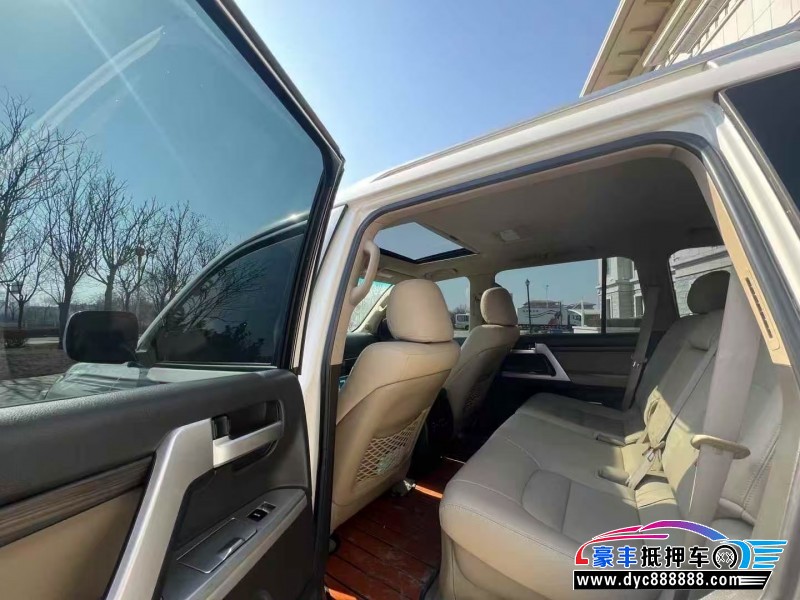 10年丰田兰德酷路泽（陆巡）轿车抵押车出售