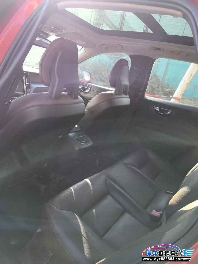 22年沃尔沃XC60轿车抵押车出售