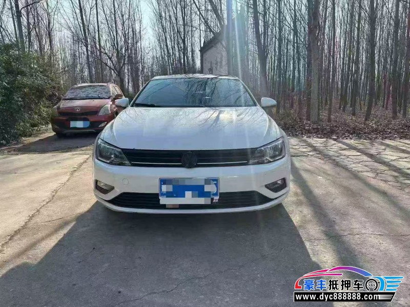 16年大众凌渡轿车抵押车出售