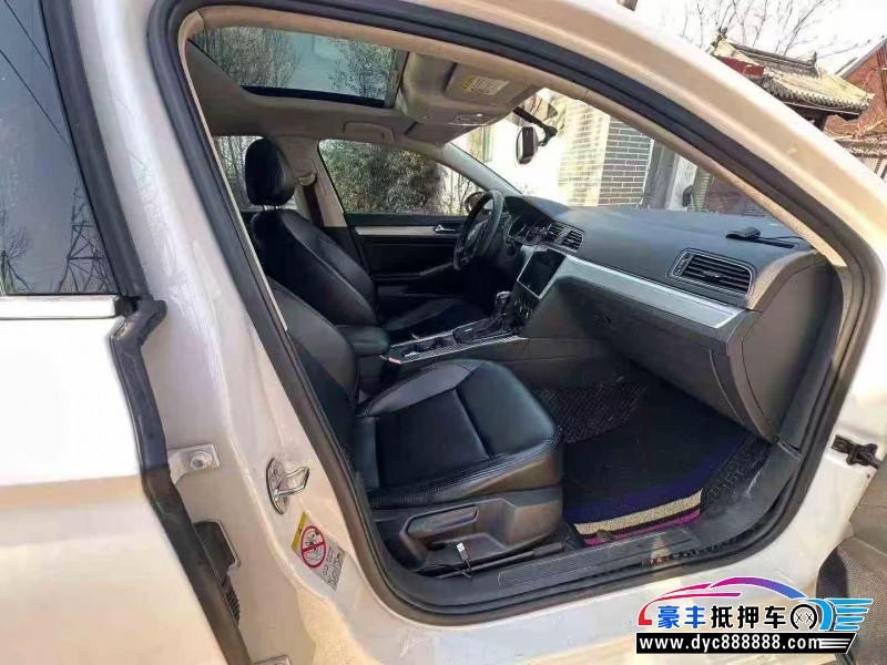 16年大众凌渡轿车抵押车出售