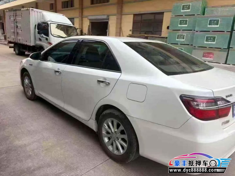 17年丰田凯美瑞轿车抵押车出售