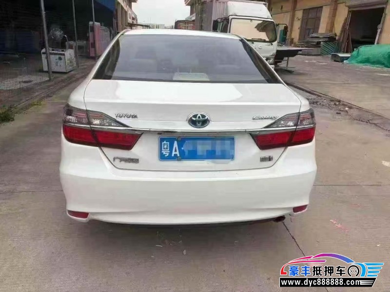 17年丰田凯美瑞轿车抵押车出售