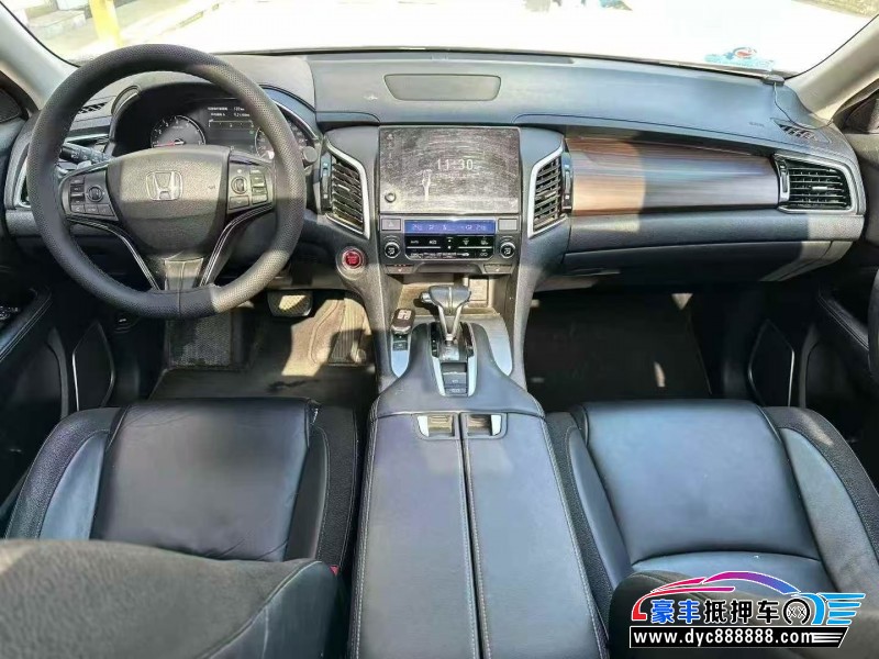 17年本田冠道轿车抵押车出售