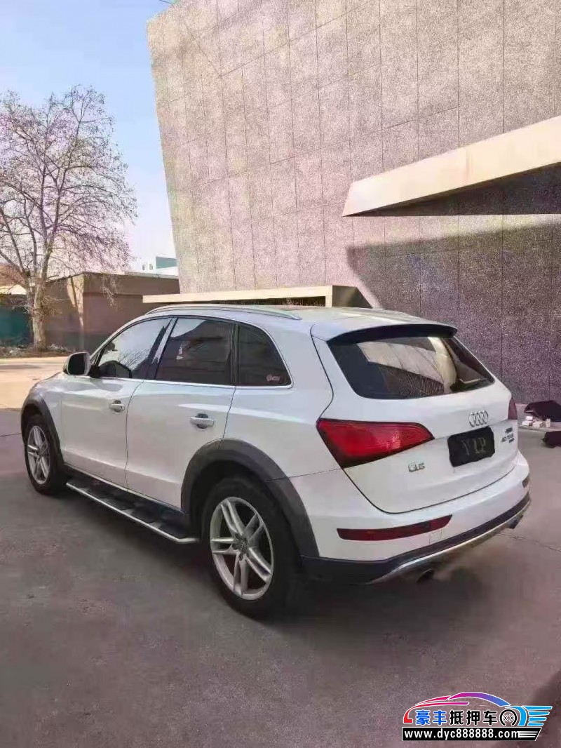 17年奥迪Q5轿车抵押车出售