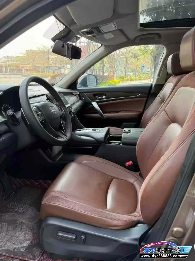 17年本田冠道轿车抵押车出售