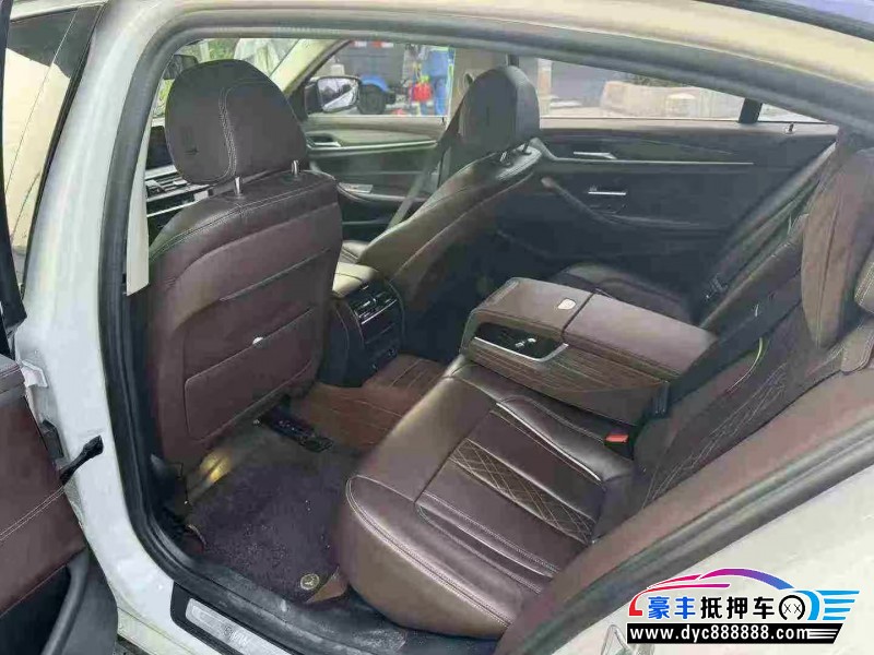 20年宝马5系轿车抵押车出售