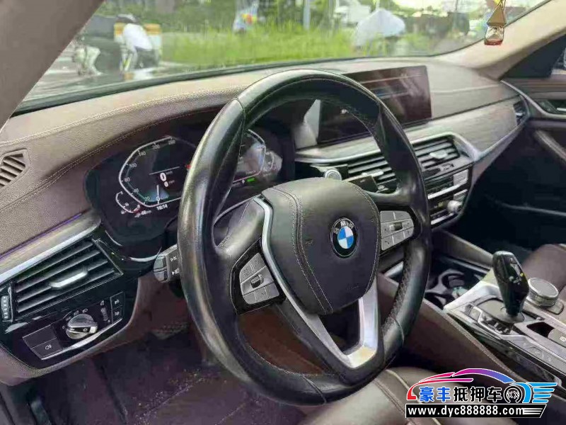 20年宝马5系轿车抵押车出售