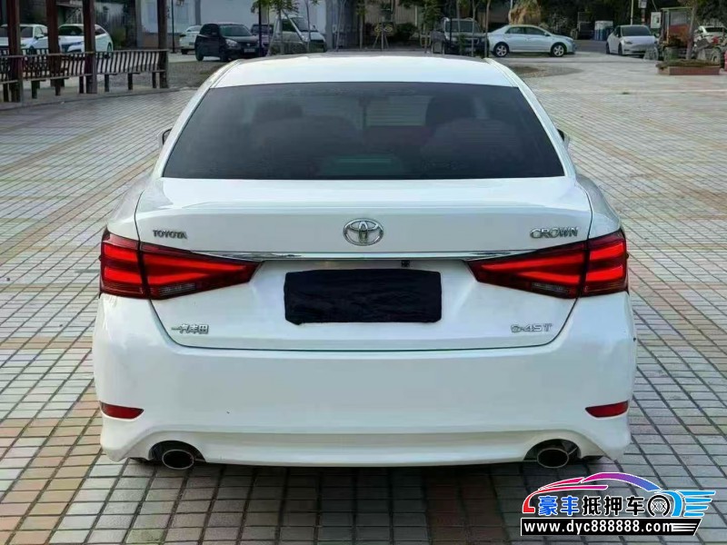 19年丰田皇冠轿车抵押车出售