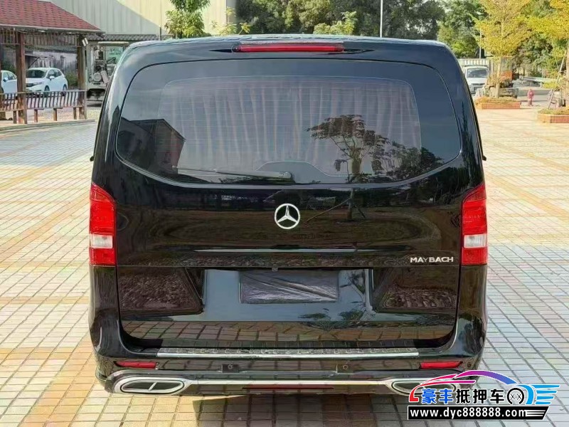 22年奔驰威霆轿车抵押车出售