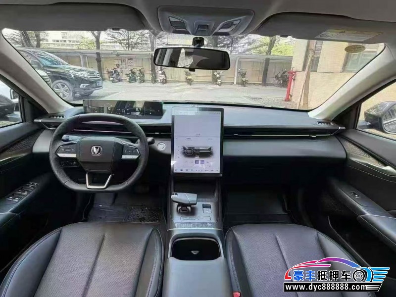 25年长安逸动轿车抵押车出售