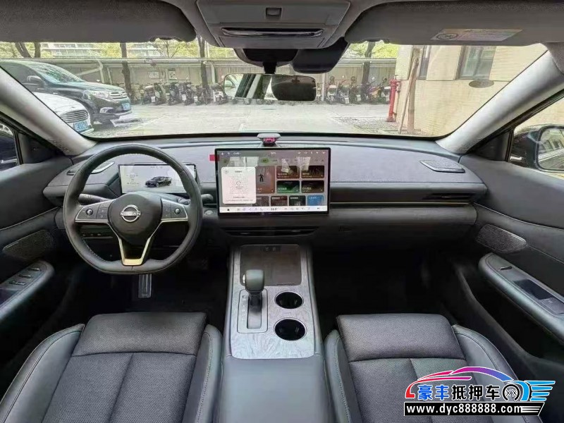 26年日产天籁轿车抵押车出售