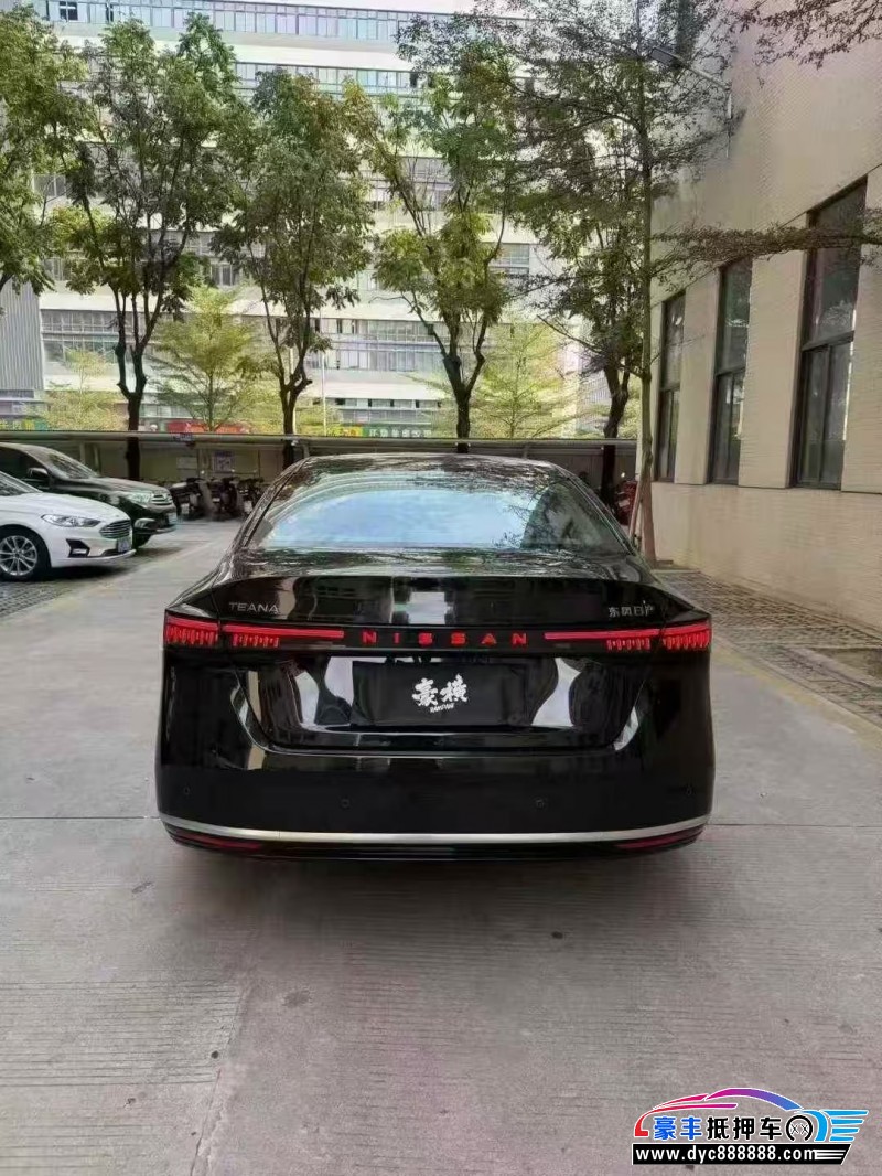 26年日产天籁轿车抵押车出售