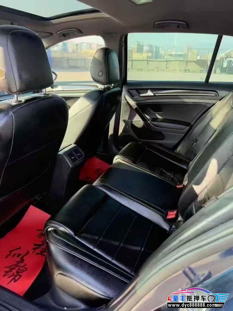 20年大众高尔夫轿车抵押车出售