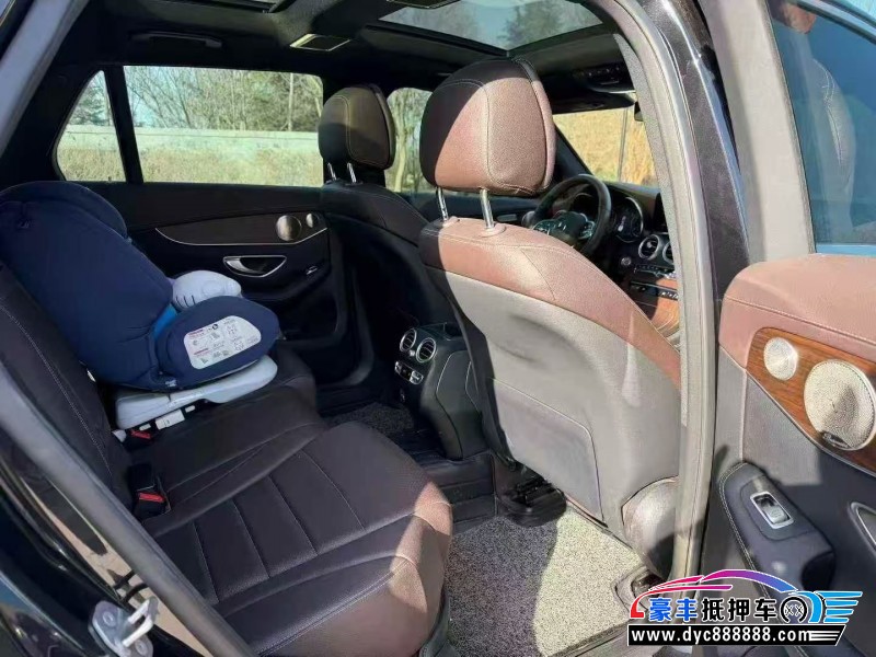 21年奔驰GLC轿车抵押车出售