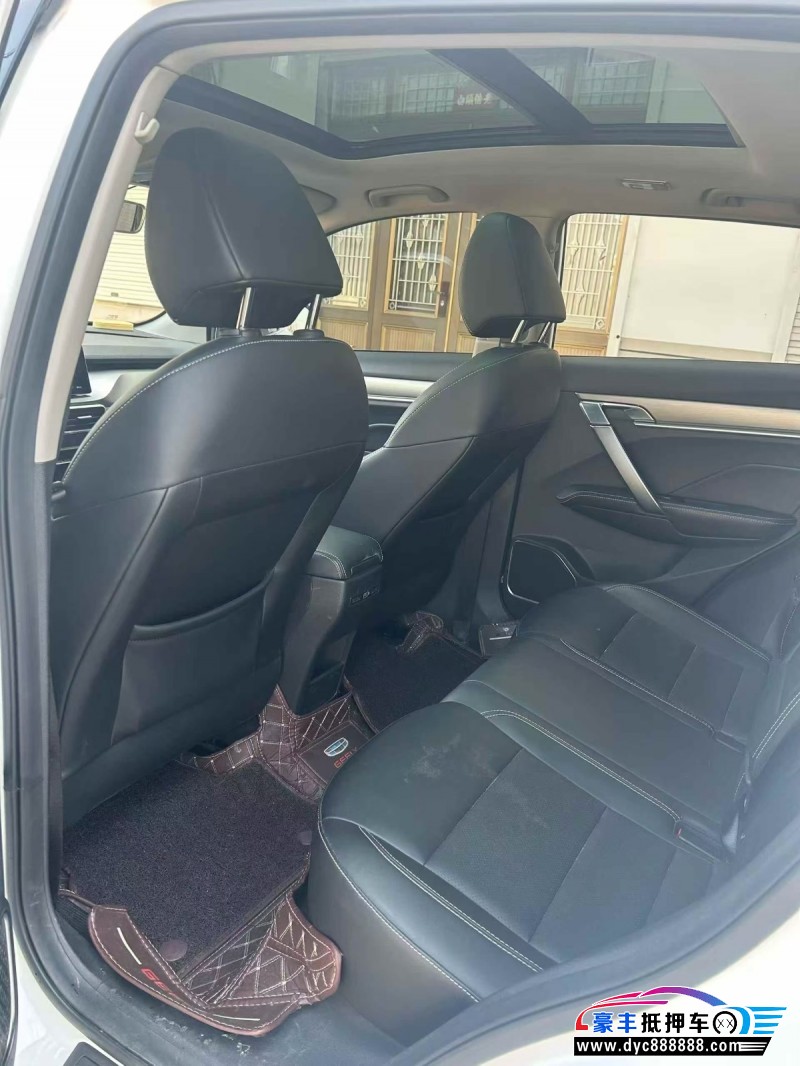 20年吉利缤越轿车抵押车出售