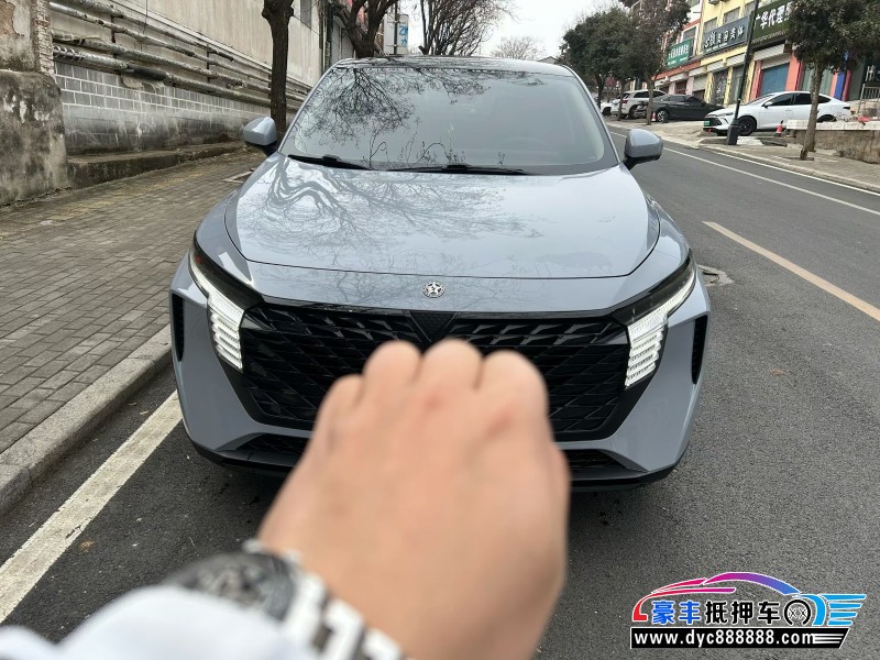 抵押车出售24年启辰大V轿车