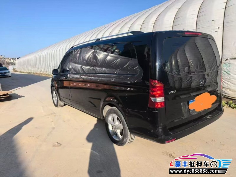 18年奔驰威霆轿车抵押车出售