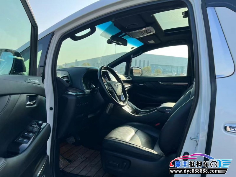 18年丰田埃尔法轿车抵押车出售