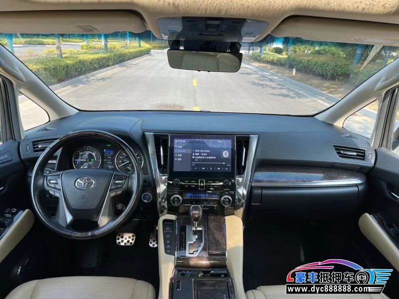 21年丰田埃尔法轿车抵押车出售