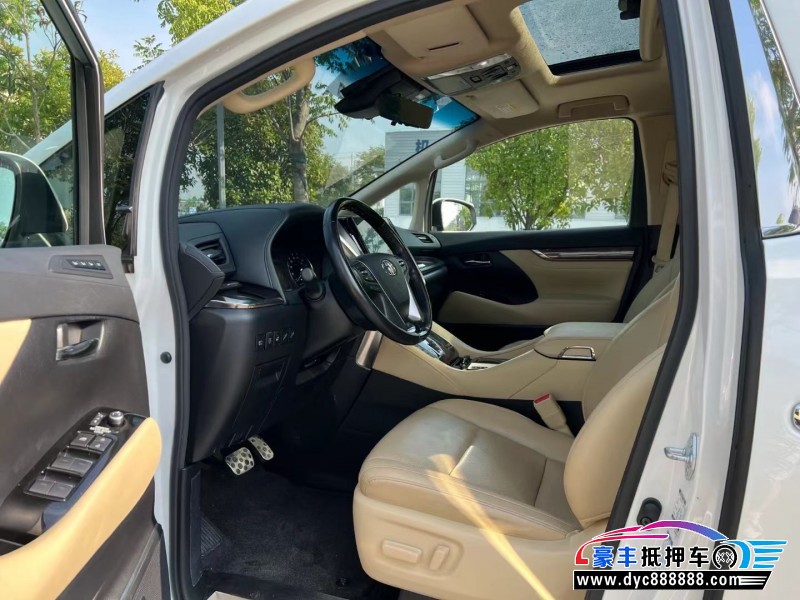 21年丰田埃尔法轿车抵押车出售