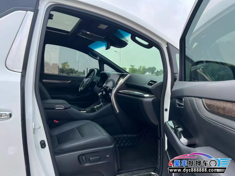 20年丰田埃尔法轿车抵押车出售