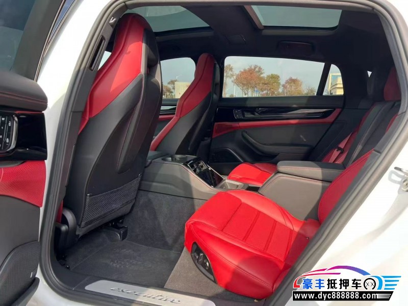 25年保时捷帕纳梅拉轿车抵押车出售