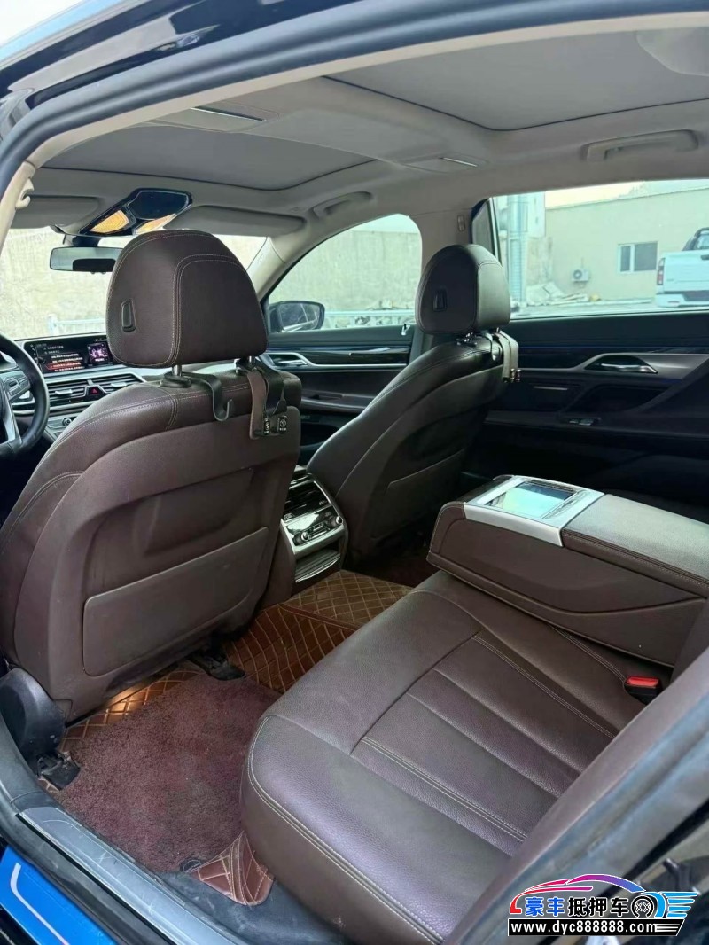 17年宝马7系轿车抵押车出售