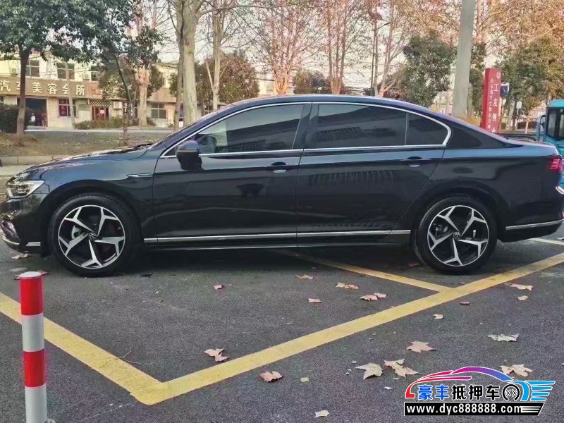 24年大众迈腾轿车抵押车出售