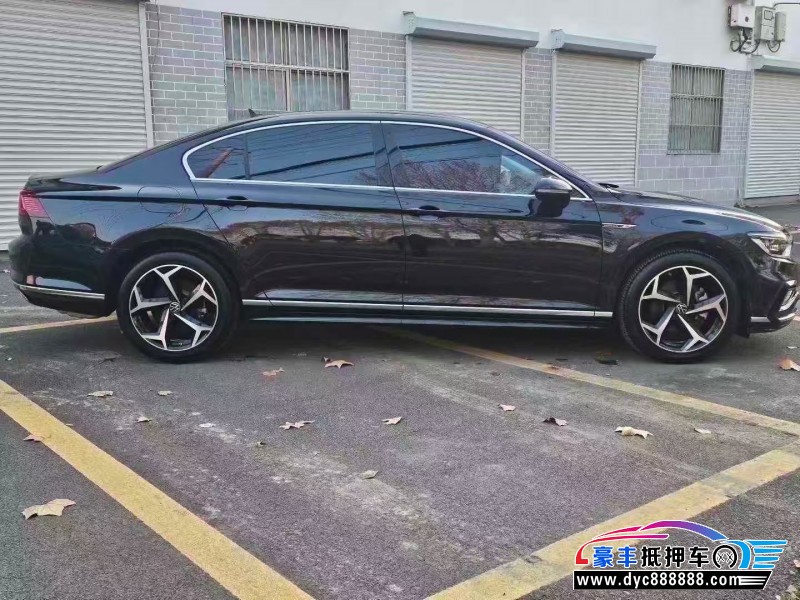 24年大众迈腾轿车抵押车出售