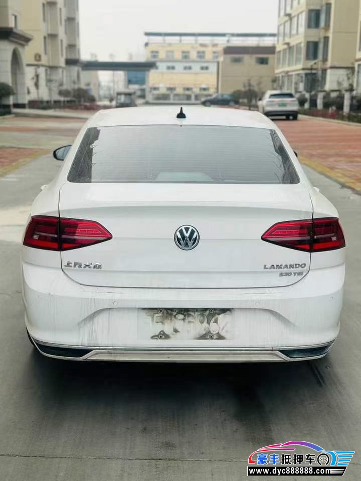 22年大众凌渡轿车抵押车出售