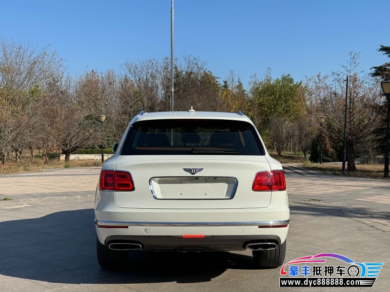 17年宾利添越轿车抵押车出售