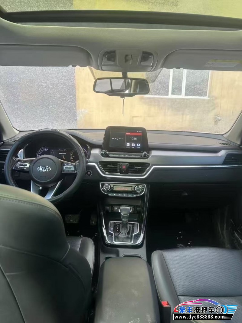 20年起亚智跑轿车抵押车出售